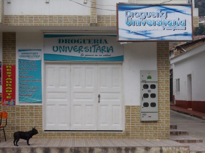 DROGUERIA UNIVERSITARIA